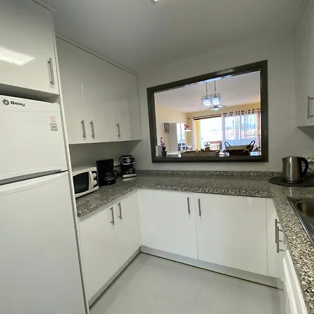 Golf, Relax And Explore Apartment Manilva