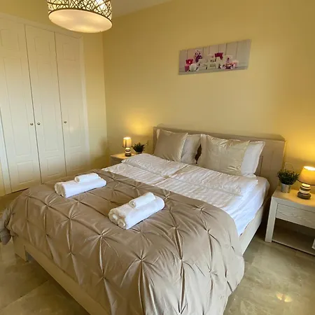 Golf, Relax And Explore Apartment Manilva